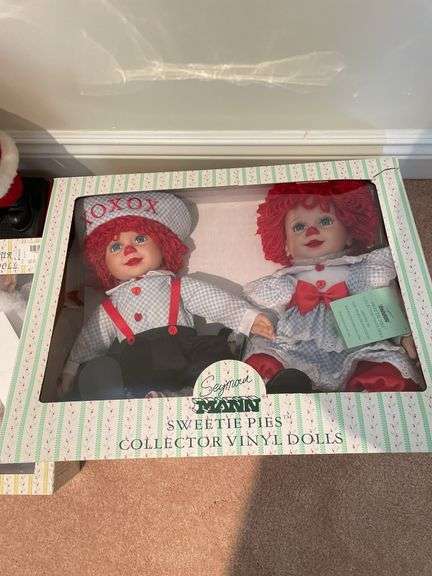 Living room. Doll lot includes Seymour man and cabbage patch.