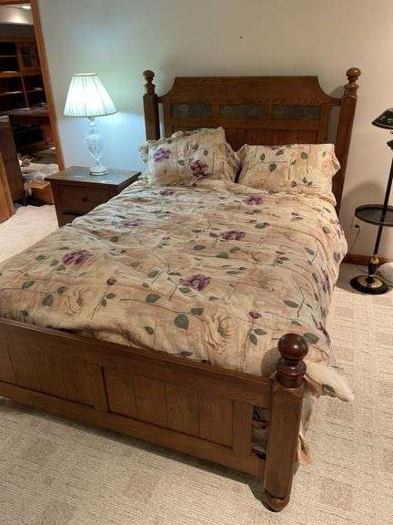 Queen size sealy bedroom set includes high-quality pillow, top mattress and box springs appears hardly used, high quality, LIBERTY, furniture, headboard, and frame, Liberty furniture nightstand and Crystal lamp. Easy loadout from walkout basement. Clean pet free home￼