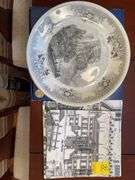 Dining room. Villeroy and Bach, decorative plates and Italian decorative plates.