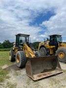 CAT 930 G wheel loader. Diesel engine. Cab/EROPS. serial number CAT8938GLTWR88846. 4232 hours showing on Dash. Started and ran. Quick coupler bucket includes set of forks. AC Not working. See Photos for Video of Equipment in Operation. FOR THOSE AT FIRST PICKUP: this loader was used by Big Jim to load out the auction This will be used for the load out on the Pick Up cannot be removed until final hour of Pick Up*- $1000 deposit. balance in ACH or certified check within 48 hours of auction close- NO Sales Tax Collected