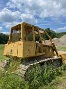 John Deere 850 B steel track dozer. Approximately 1879 hours on meter. Open four post canopy. Tilt blade . Not Started, needs a jump . Product ID number T0850BH741385. - $1000 deposit. balance in ACH or certified check within 48 hours of auction close