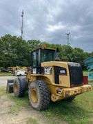 CAT 930 G wheel loader. Diesel engine. Cab/EROPS. serial number CAT8938GLTWR88846. 4232 hours showing on Dash. Started and ran. Quick coupler bucket includes set of forks. AC Not working. See Photos for Video of Equipment in Operation. FOR THOSE AT FIRST PICKUP: this loader was used by Big Jim to load out the auction This will be used for the load out on the Pick Up cannot be removed until final hour of Pick Up*- $1000 deposit. balance in ACH or certified check within 48 hours of auction close- NO Sales Tax Collected