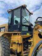 CAT 930 G wheel loader. Diesel engine. Cab/EROPS. serial number CAT8938GLTWR88846. 4232 hours showing on Dash. Started and ran. Quick coupler bucket includes set of forks. AC Not working. See Photos for Video of Equipment in Operation. FOR THOSE AT FIRST PICKUP: this loader was used by Big Jim to load out the auction This will be used for the load out on the Pick Up cannot be removed until final hour of Pick Up*- $1000 deposit. balance in ACH or certified check within 48 hours of auction close- NO Sales Tax Collected