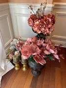 Dining room. Faux floral decor.