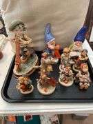 Living room. Tray of goebel figurines.