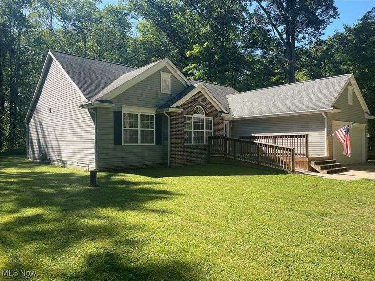 UNDER CONTRACT: - ByceREALTY: 3 Bed 3 Bath Modern Ranch - Boardman, OH