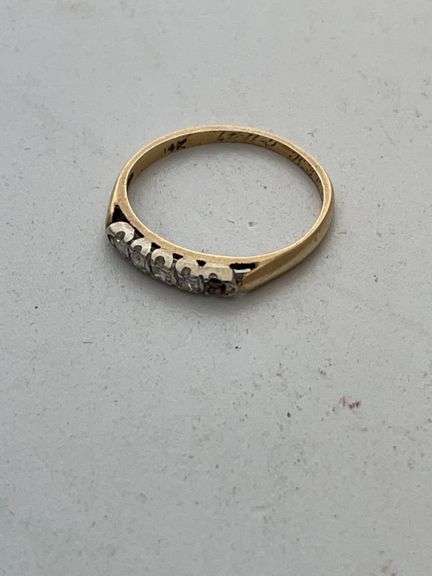 Small ring. Engrave 14 K. Total weight 1.2 g.