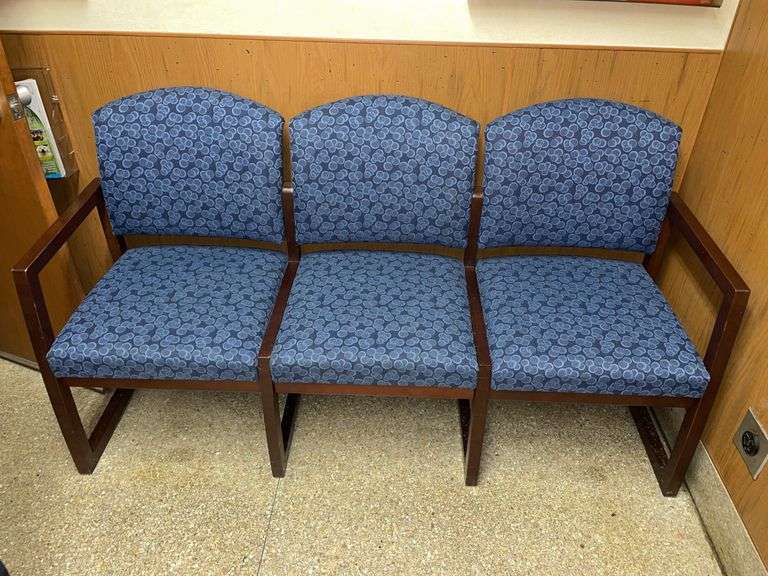 Three seat tandem chair unit