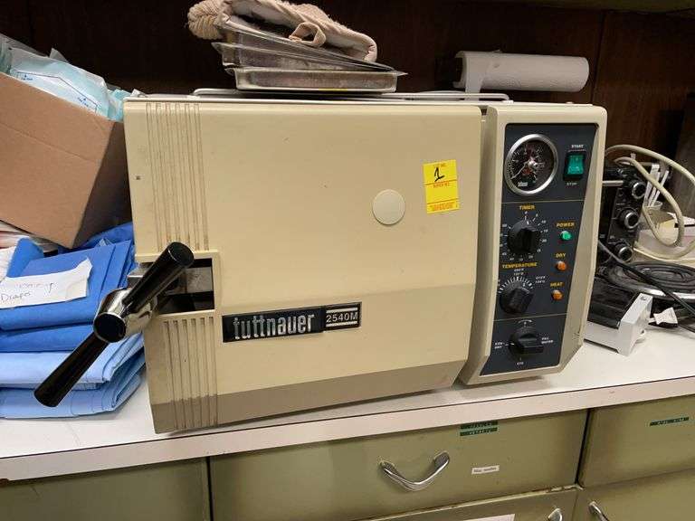 Tuttnauer model 2540 M tabletop autoclave sterilizer. Powers on and according to seller this works.