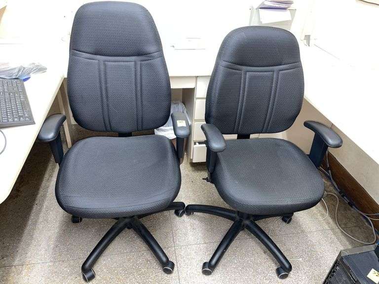 Hi back and medium back black Trailer office chairs. Five star base, adjustable arms, pneumatic height adjustment. By the piece