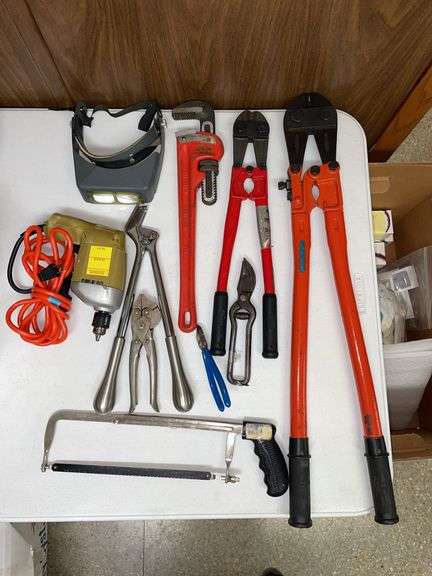 Nice lot of quality tools, including bolt cutters.