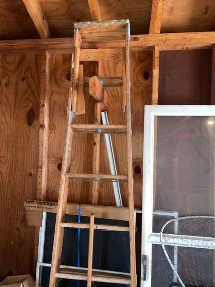 Wooden step ladder