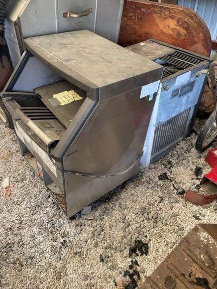 Scrap stainless icemaker with refrigeration unit includes coil. Must take both.