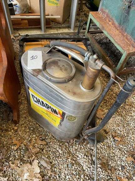 Stainless steel sprayer and DeWalt site radio