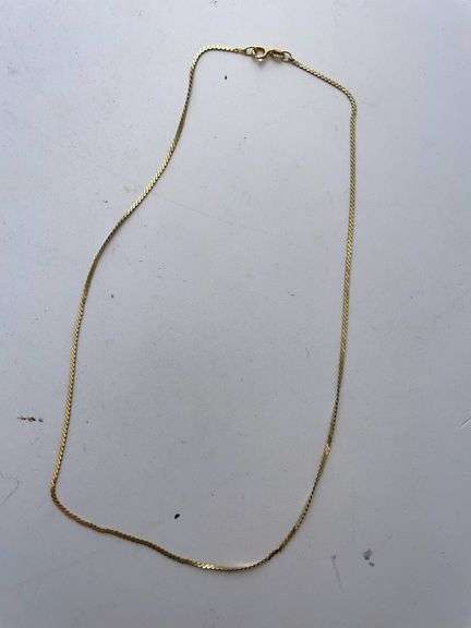 Necklace. Marked 14 K. 3.2g