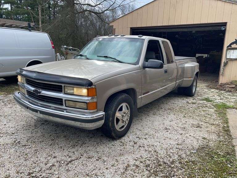 2000 Chevrolet 3500 Extended Cab Dually CLEAN!: 127,087 miles. -bed liner Click for more Details