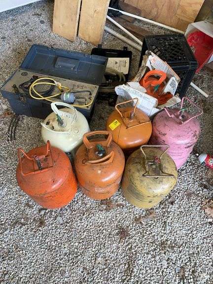 Barn. Selection of Refrigeration canisters mainly empty with recovery unit and Wagner power sprayer