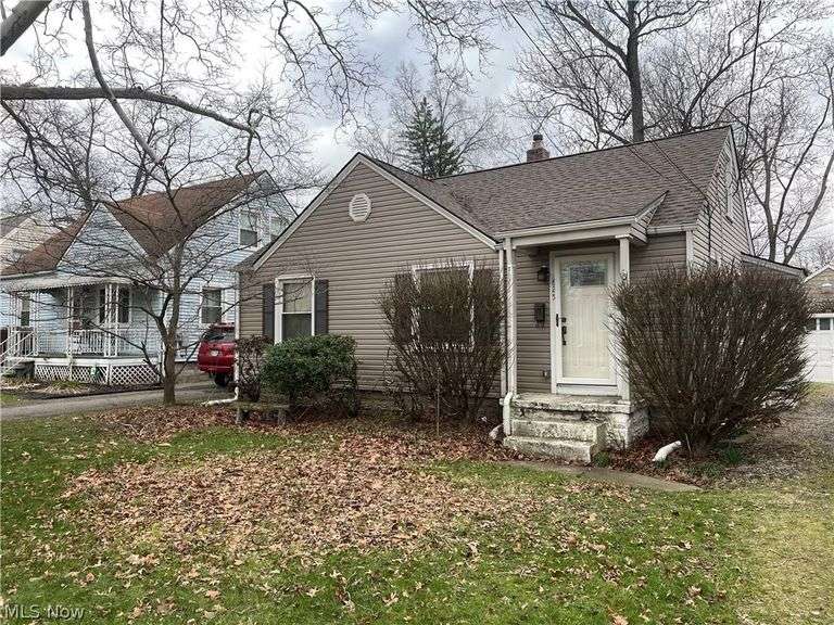 For Sale: ByceREALTY:  2 Bed 1 Bath Cape Cod - Warren, OH 