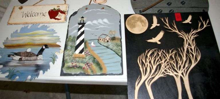 4 Wall Plaques
