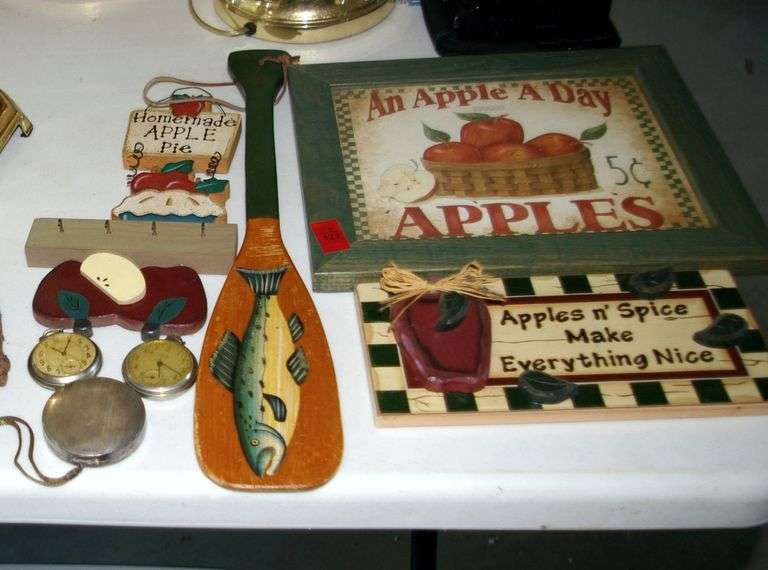 Wall Plaques & Pocket Watches