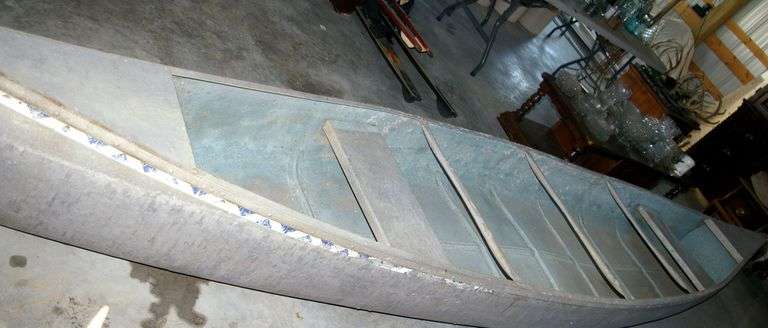16' Aluminum Canoe