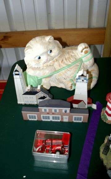 Miniature Coca Cola Golf Cart, 3 Cut Outs & Ceramic Cat