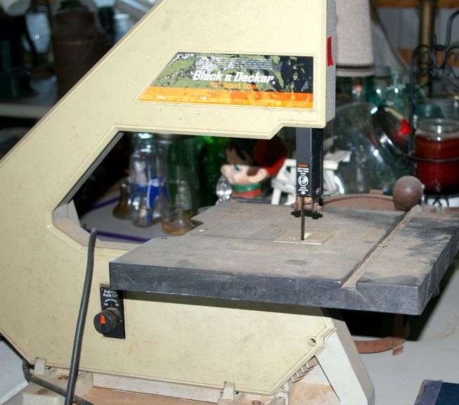 Black & Decker 10" Band Saw