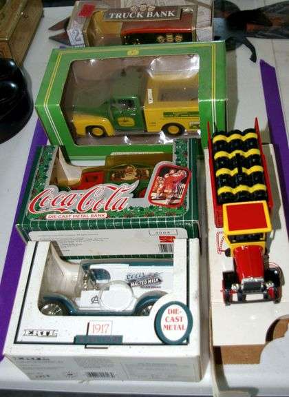 4 Diecast Metal Trucks & 1 Tank