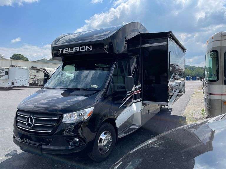 2024 THOR MOTOR COACH TIBURON 24FB - Camping World