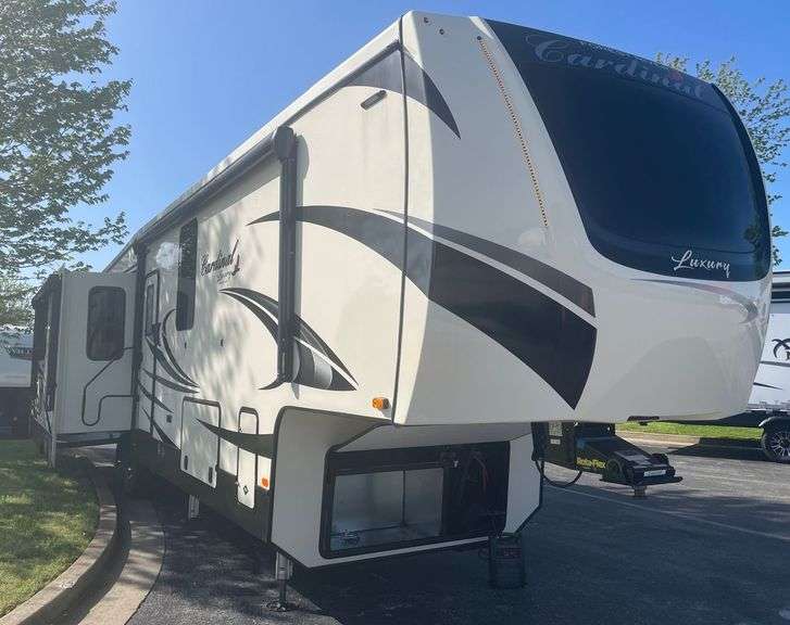 2021 FOREST RIVER CARDINAL LUXURY 390FBX Camping World
