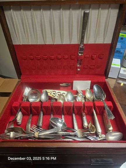 Misc Silverware in Box
