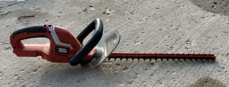 Black & Decker Bush Trimmer