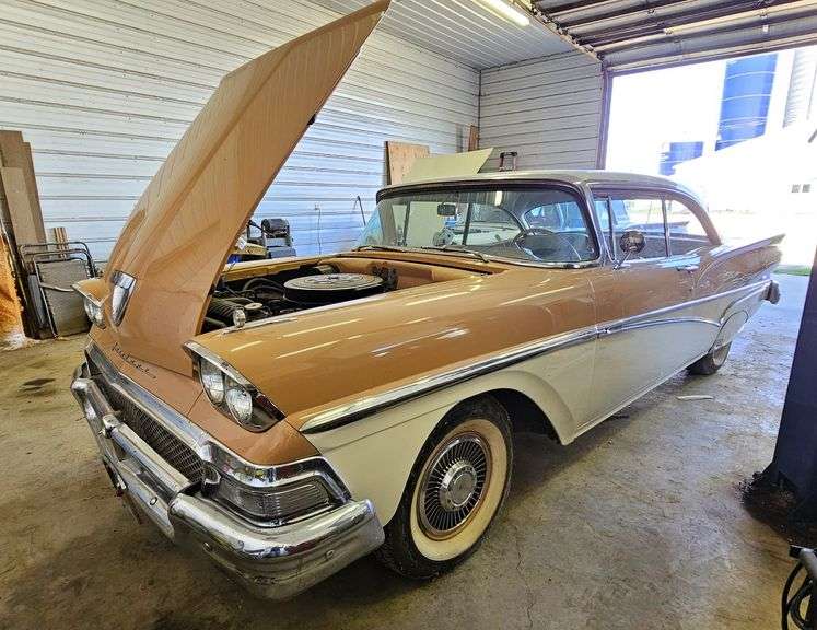 1958 Ford Fairlane 500 2 Door Hardtop