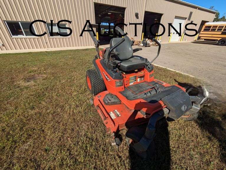 KUBOTA ZERO TURN MOWER