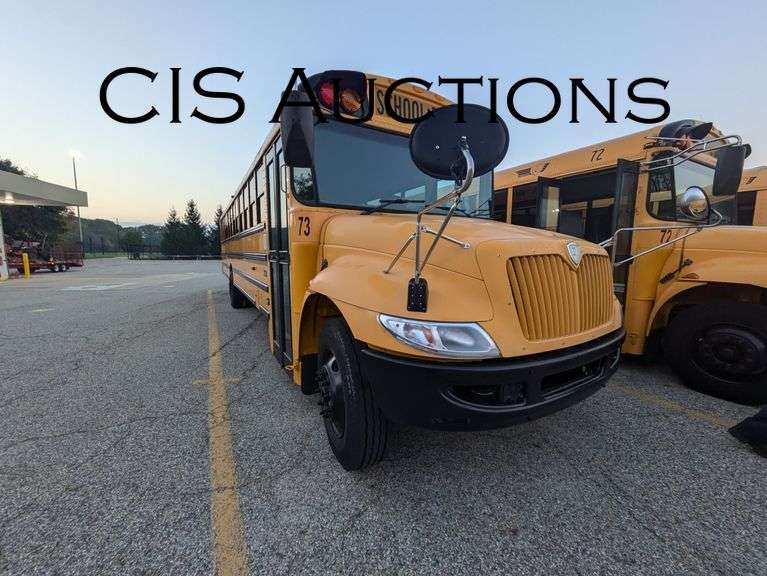 2016 IC CE300 W/CUMMINS 6.7L