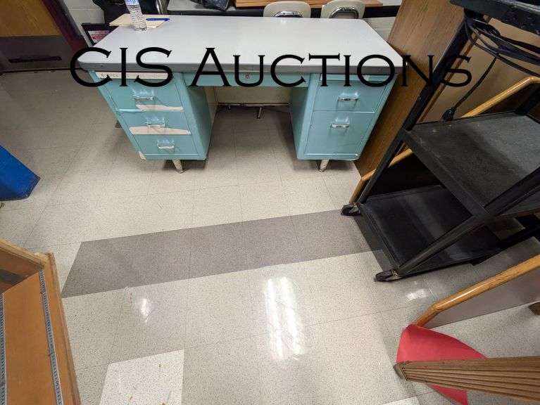 TEACHER DESK