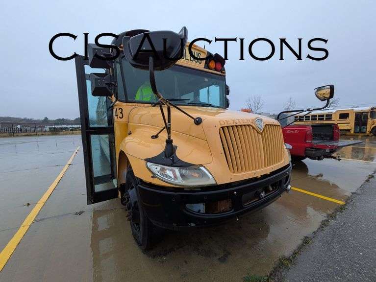 2010 INTERNATIONAL CE 300 W/MAXXFORCE DT466