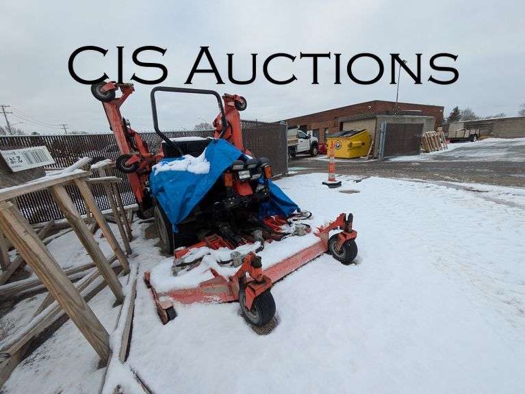 JACOBSEN RIDING LAWN MOWER