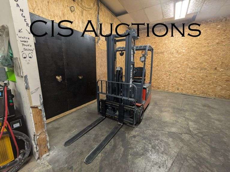 ELECTRIC FORKLIFT