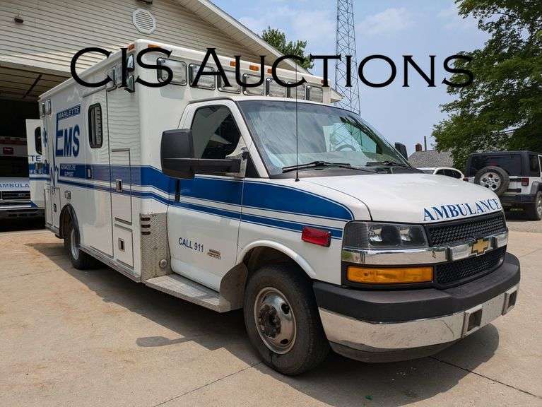 2014 CHEVY AMBULANCE W/ DURAMAX