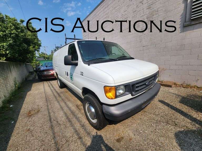 2006 FORD E-350 W/5.4L