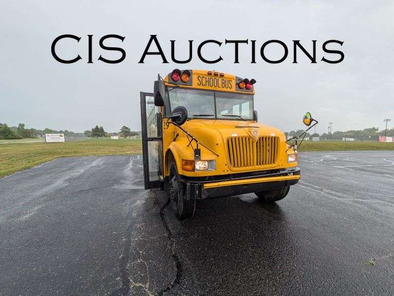 2004 INTERNATIONAL 3000IC W/T444E