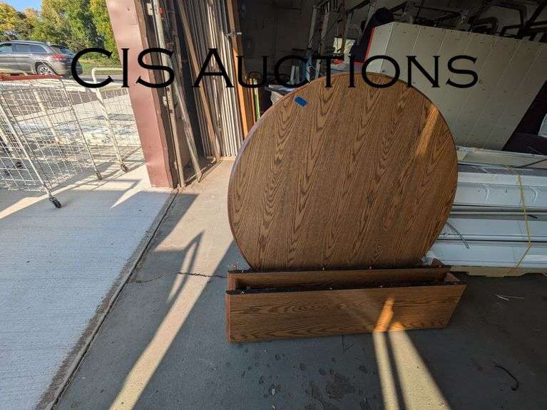 ROUND KITCHEN TABLE