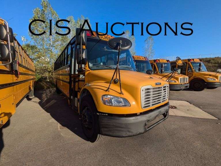 2011 THOMAS C2 W/CUMMINS 6.7L