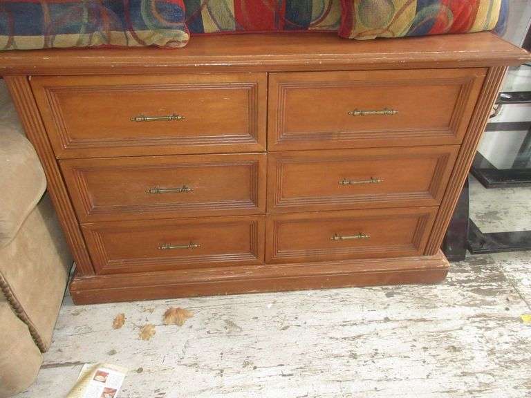 Roy Thomas Furniture Six Drawer Dresser