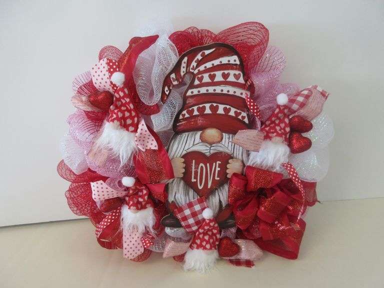 Valentine's Day Gnome Wreath