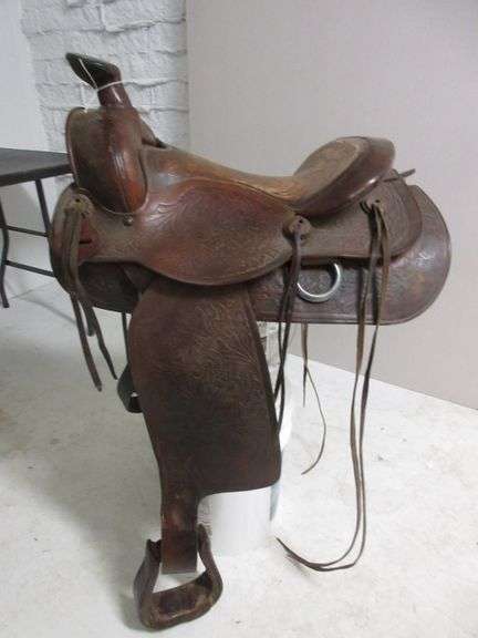 15" Seat E-Z Saddle Co. Double Rigged, Big Horn Saddle - Useable As Is