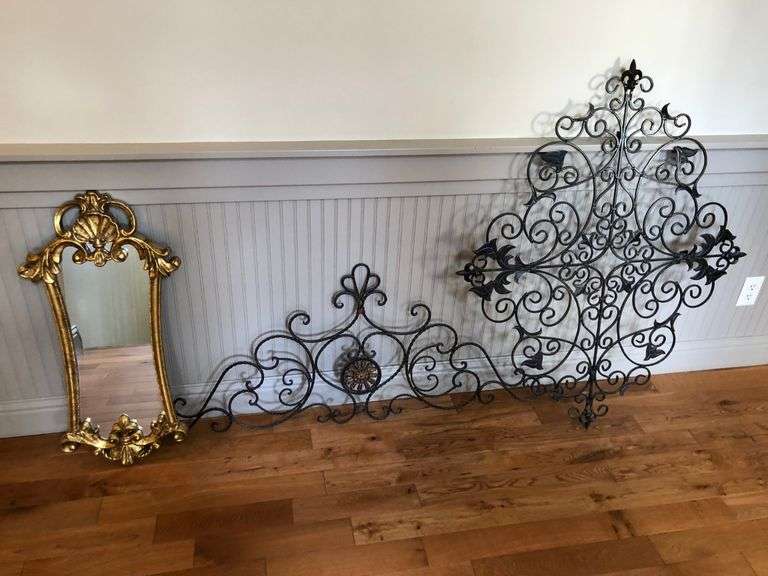2) Metal Hanging Wall Décor, Hanging Mirror