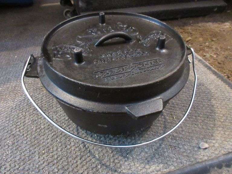 Camp Chef Lewis & Clark Corps of Discovery Dutch Oven