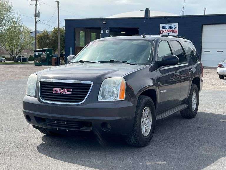 2011 GMC Yukon SLE